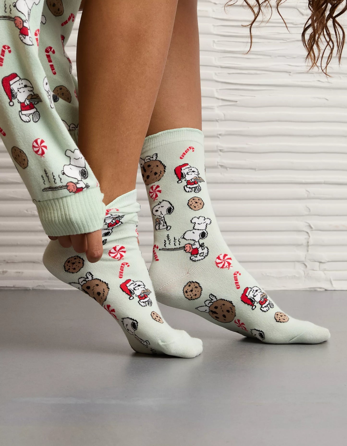 🍪🧦 Snoopy Cookies Ruffle Crew Socks – AE (Edición Especial)