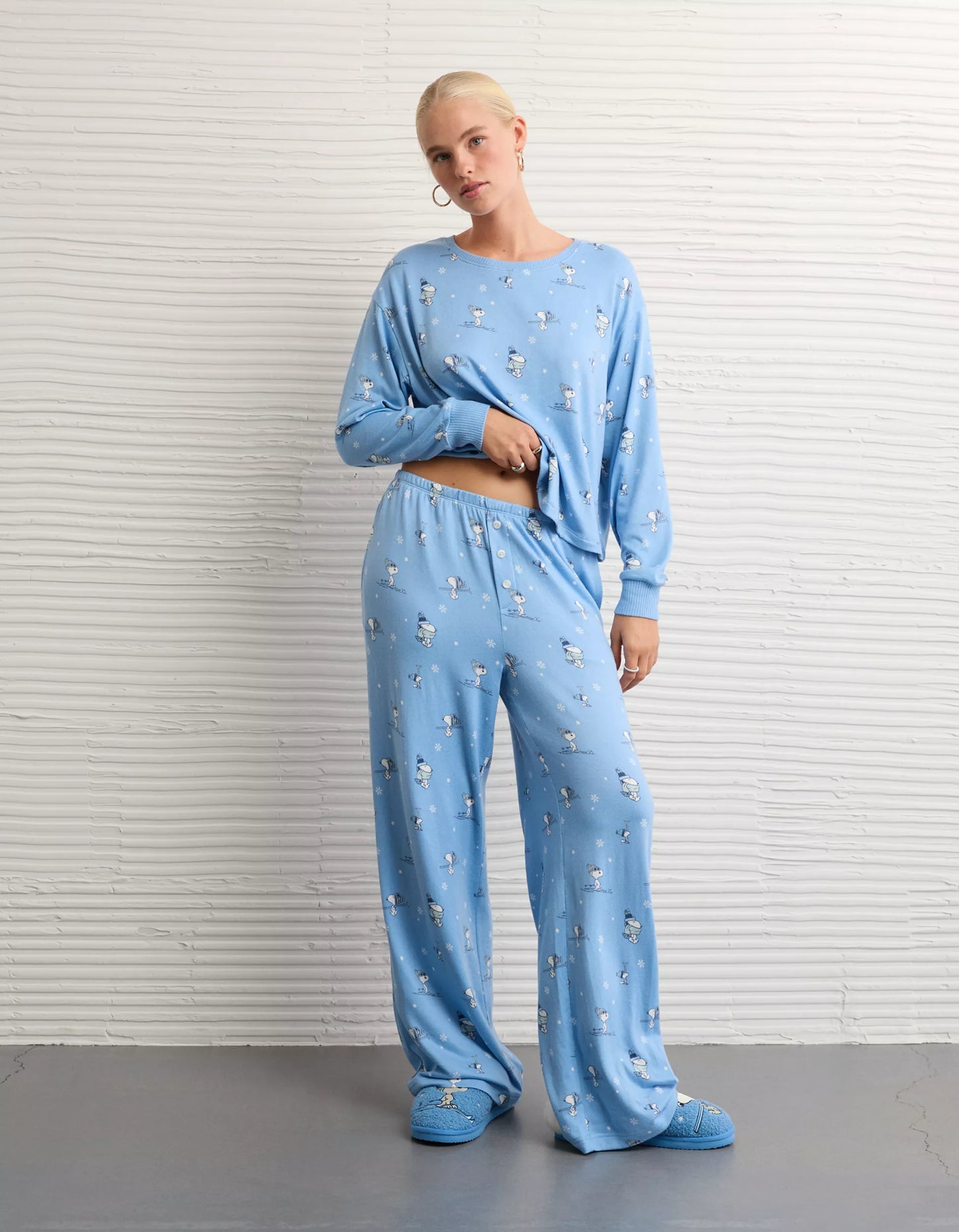💙 Snoopy Long-Sleeve & Pant PJ Set – AE Luxe Plush (Gravity Blue)