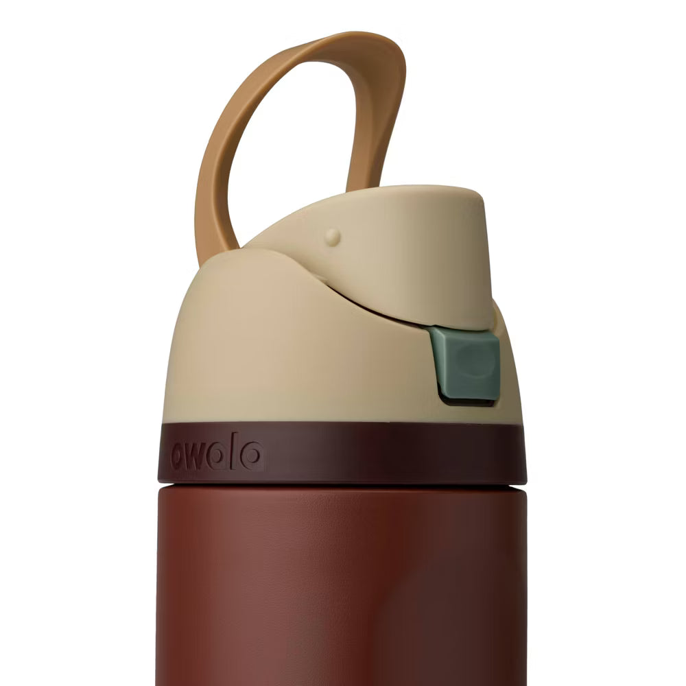 Owala FreeSip 24oz Dark Red – Edición Especial Hearth & Hand™ with Magnolia