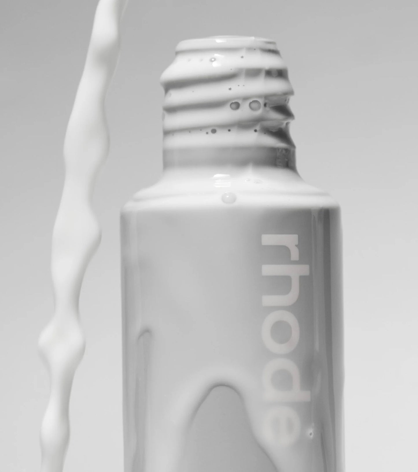 Rhode Glazing Milk – Esencia Hidratante 🌸💧