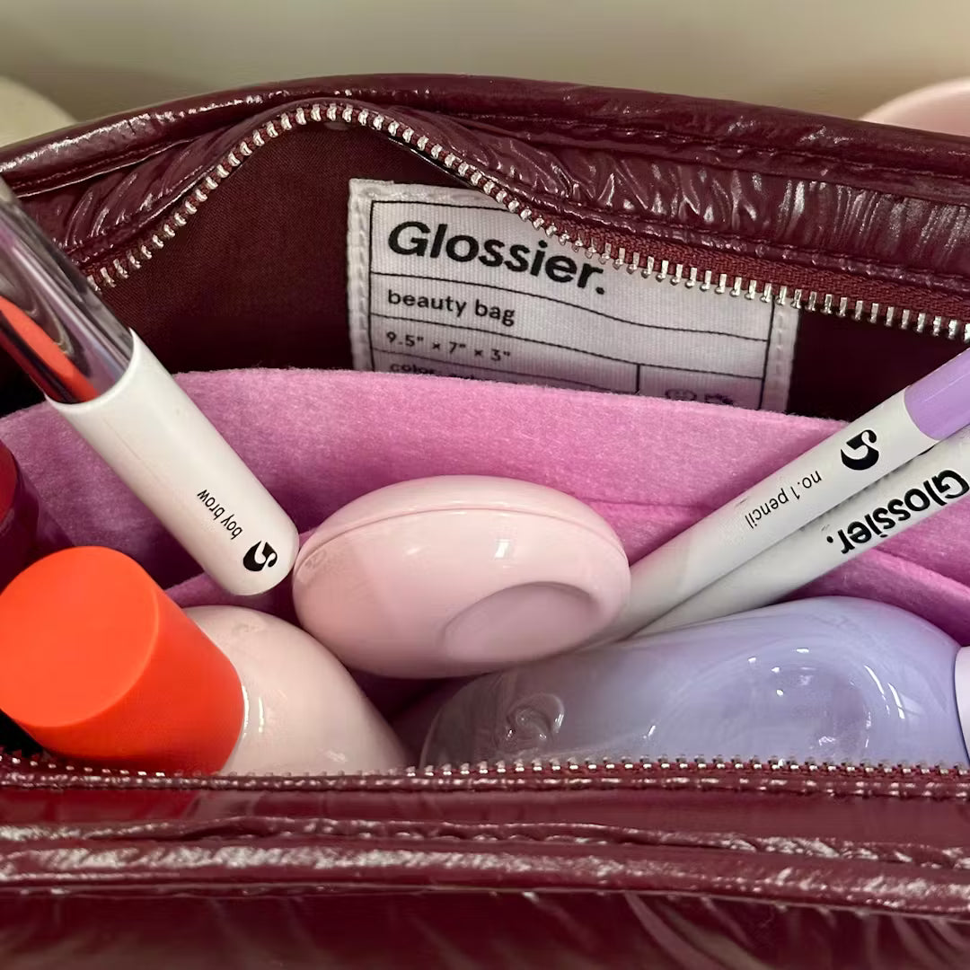 👜 Puffy Beauty Bag – Glossier (Edición Limitada)