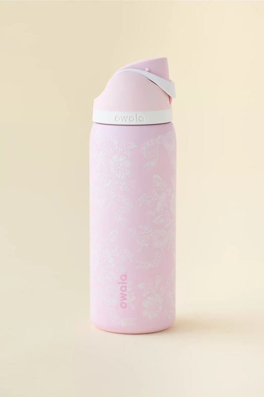 🎀 Owala FreeSip 32 oz – Ribbon Toile (UO Exclusive)