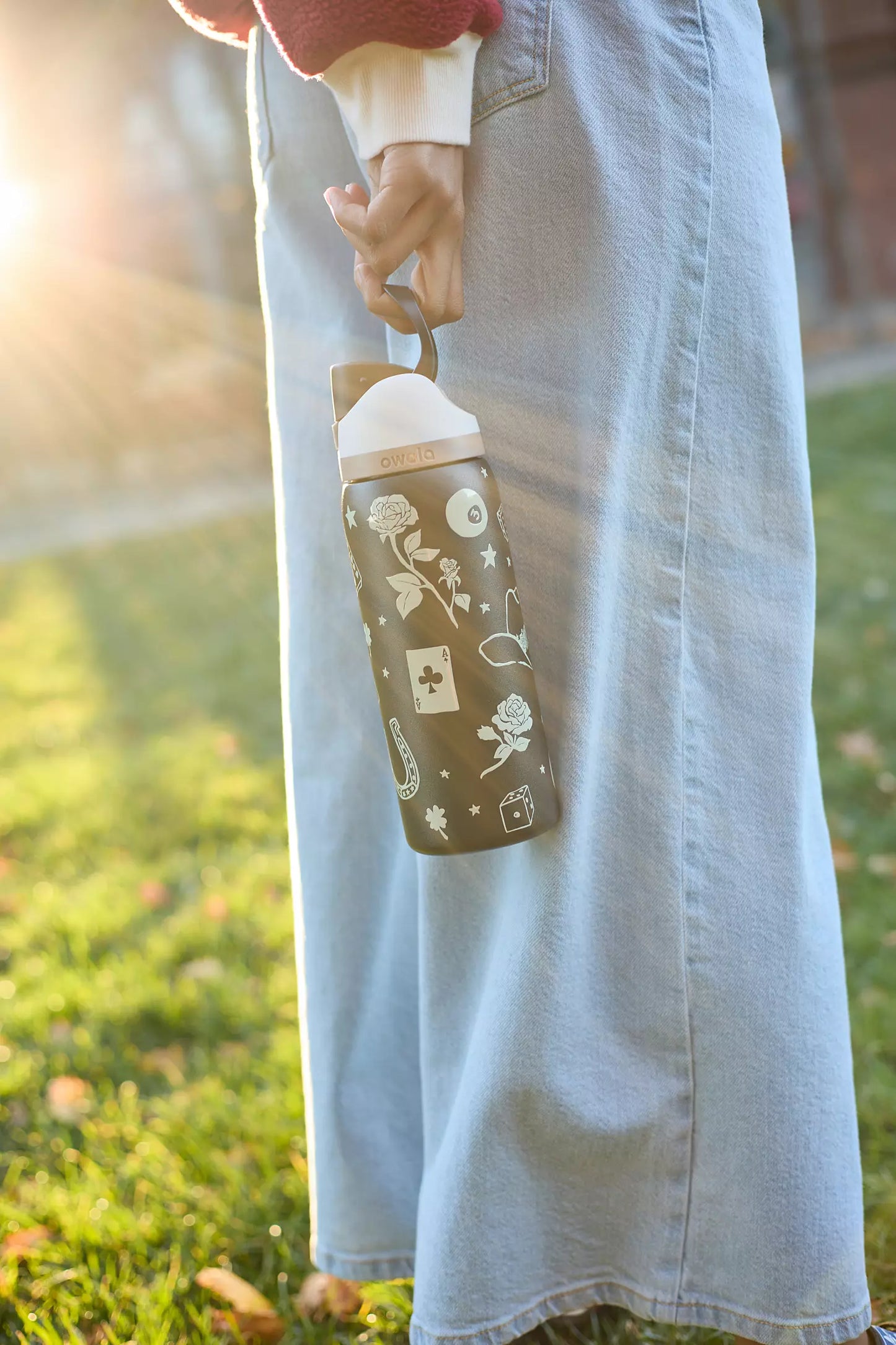 💧 Owala FreeSip 32 oz – UO Exclusive Edition