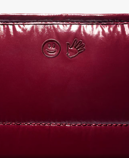 👜 Puffy Beauty Bag – Glossier (Edición Limitada)
