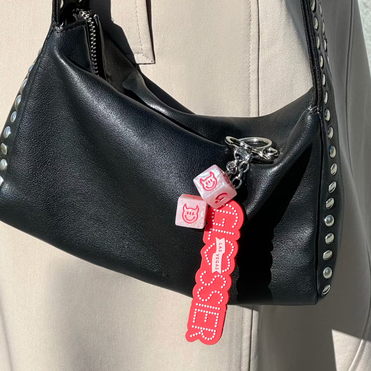 🎰 Vegas Keychain – Glossier