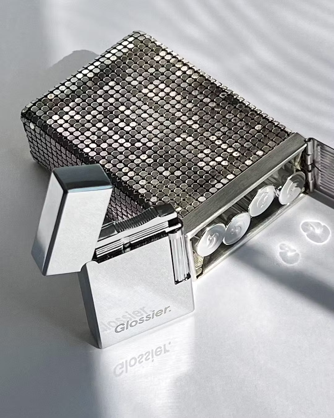 🔥 Holiday Collectible Lighter – Glossier