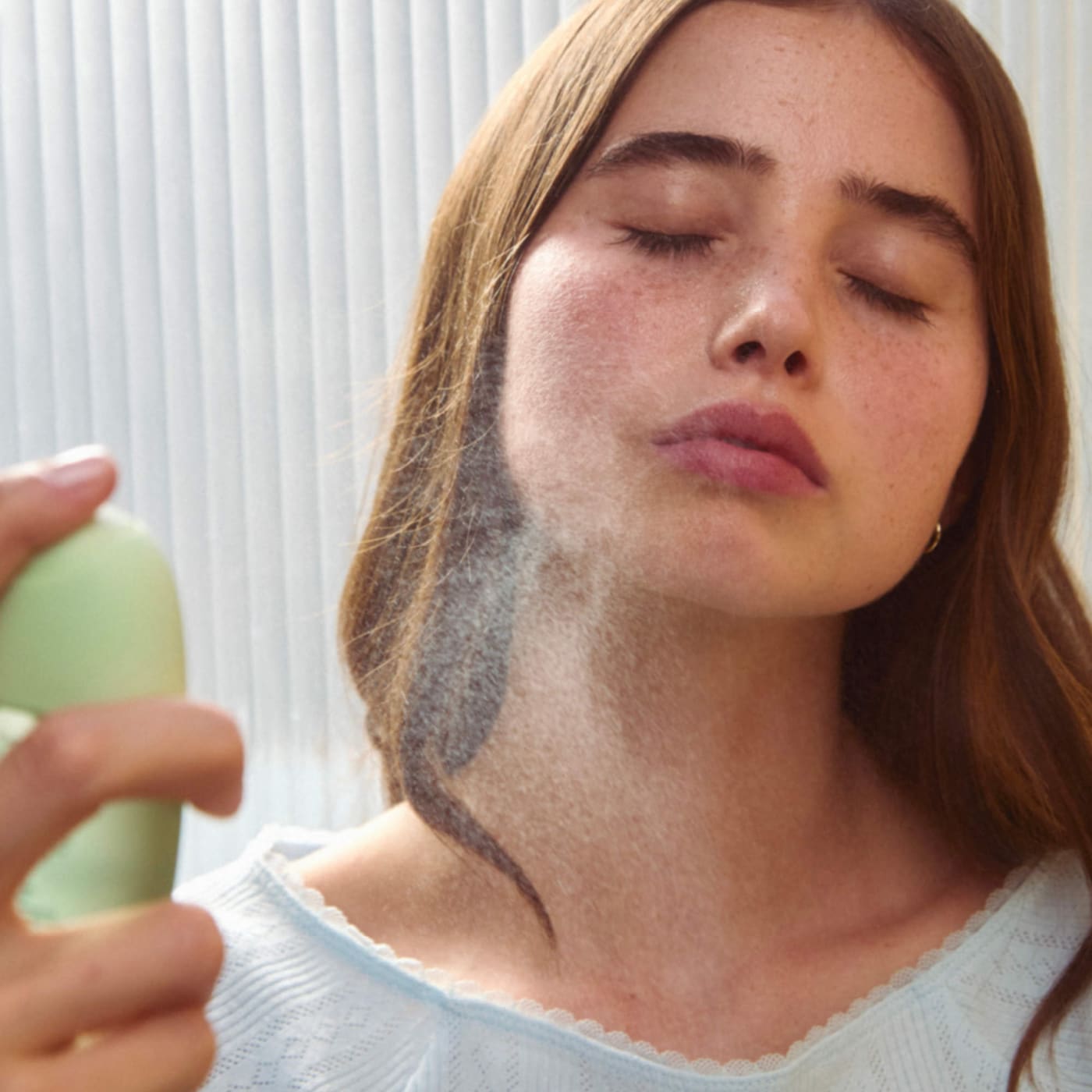 🌿 Hit Refresh Serum Mist – Sincerely Yours