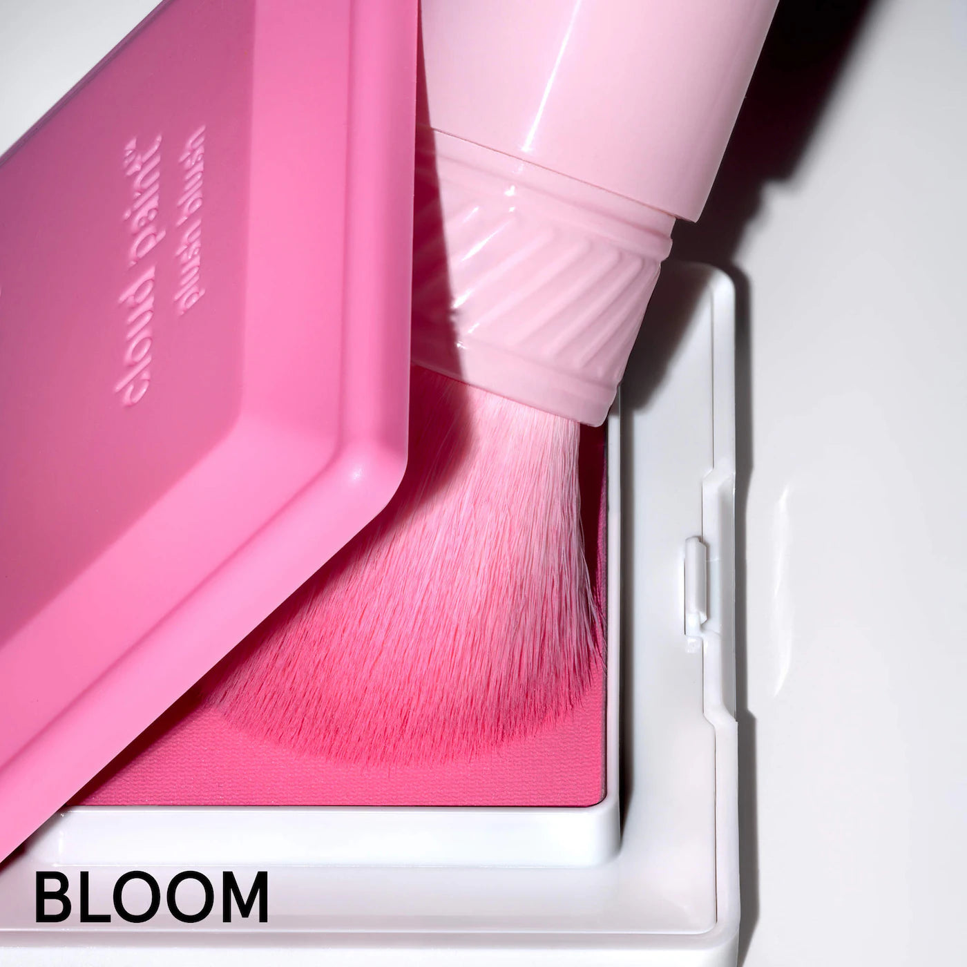 🎨 Cloud Paint Dual-Ended Blush Brush – Glossier