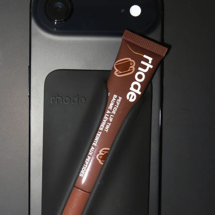 📱 Snap-On Lip Case (MagSafe) – rhode